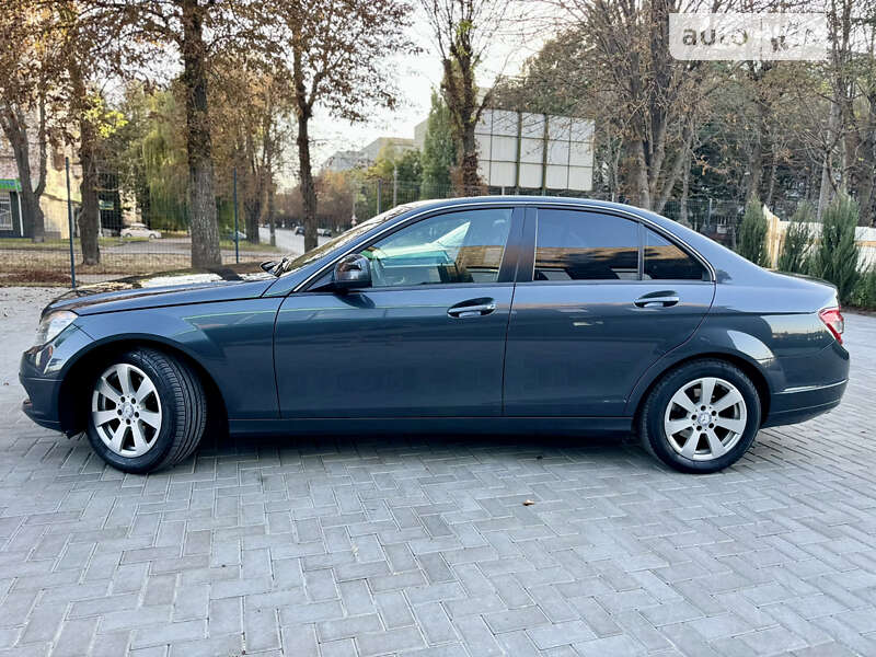 Седан Mercedes-Benz C-Class 2008 в Ровно