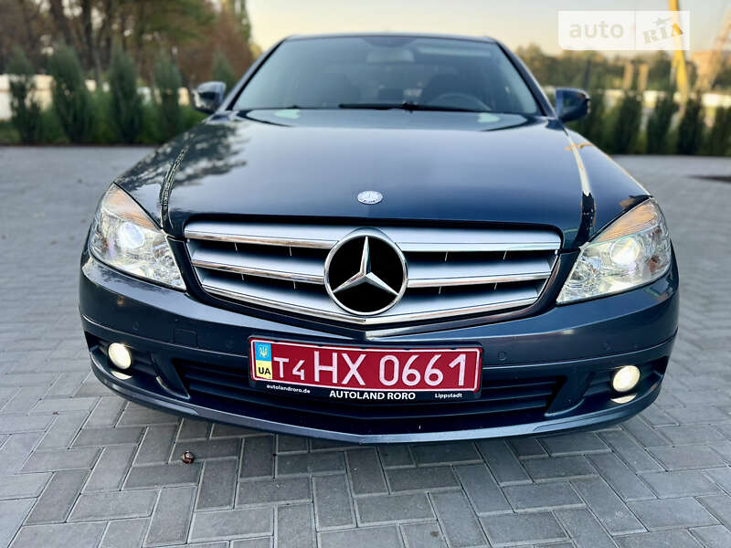 Седан Mercedes-Benz C-Class 2008 в Ровно