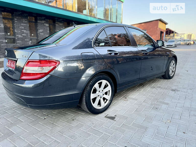 Седан Mercedes-Benz C-Class 2008 в Ровно