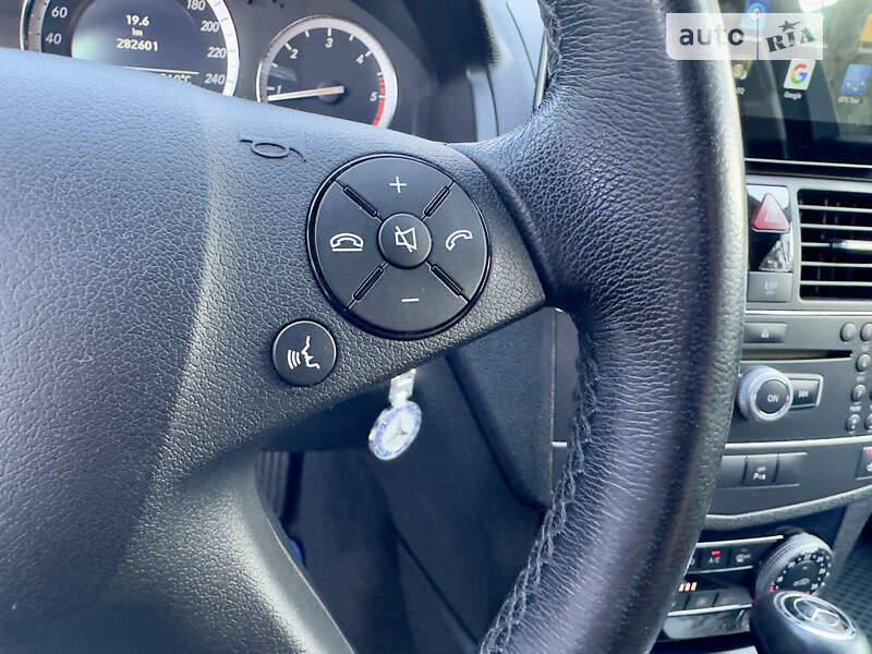 Седан Mercedes-Benz C-Class 2008 в Ровно