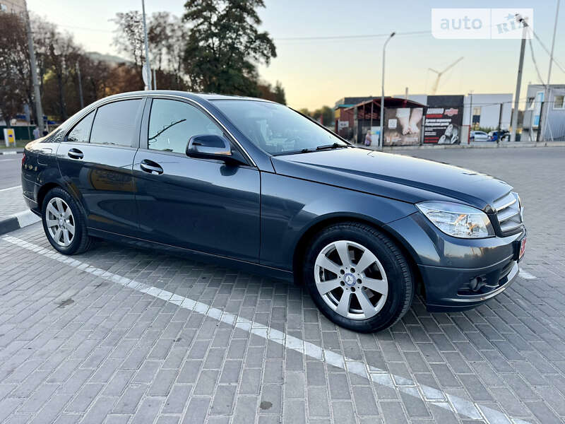 Седан Mercedes-Benz C-Class 2008 в Ровно