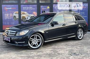 Універсал Mercedes-Benz C-Class 2011 в Вінниці