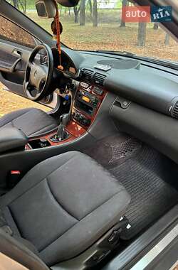 Седан Mercedes-Benz C-Class 2001 в 