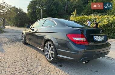 Купе Mercedes-Benz C-Class 2012 в 