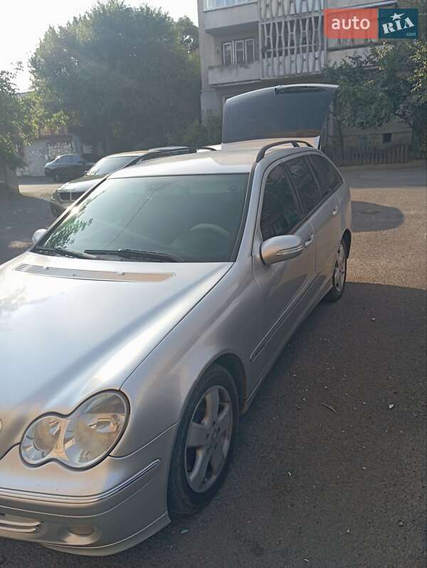 Универсал Mercedes-Benz C-Class 2004 в Мукачево