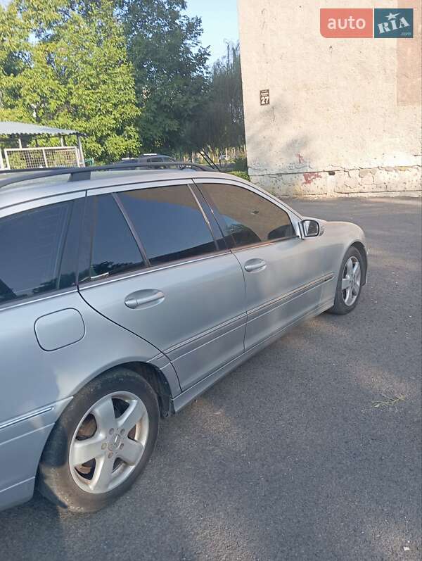 Универсал Mercedes-Benz C-Class 2004 в Мукачево