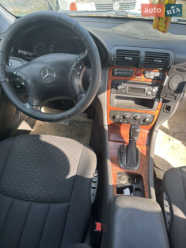 Седан Mercedes-Benz C-Class 2001 в Києві фото 2 Седан Mercedes-Benz C-Class 2001 в Києві