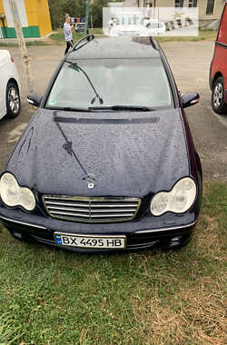 Універсал Mercedes-Benz C-Class 2004 в Кам'янець-Подільському