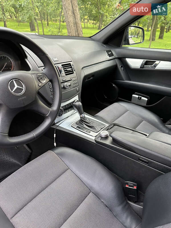 Седан Mercedes-Benz C-Class 2008 в Одессе