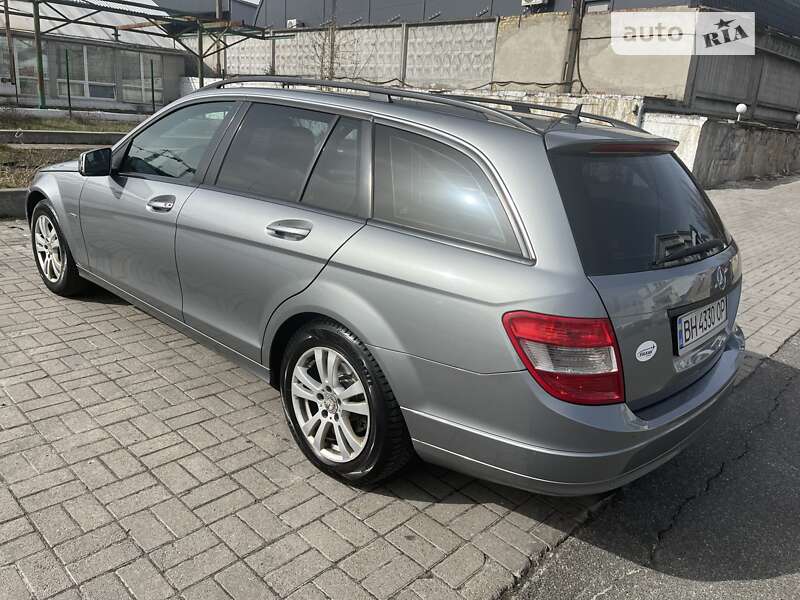 Универсал Mercedes-Benz C-Class 2010 в Киеве
