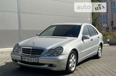 Седан Mercedes-Benz C-Class 2002 в Києві