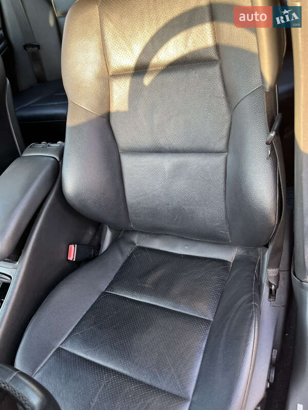 Седан Mercedes-Benz C-Class 2001 в Запорожье