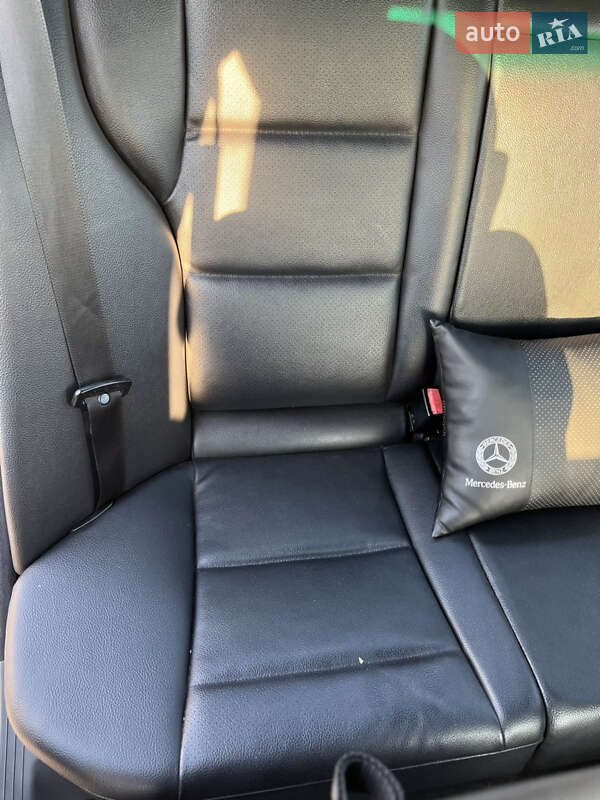 Седан Mercedes-Benz C-Class 2001 в Запорожье
