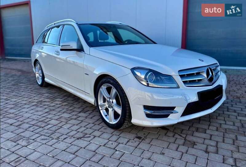 Універсал Mercedes-Benz C-Class 2011 в Гостомелі