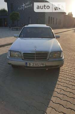 Седан Mercedes-Benz C-Class 1996 в Бориславі