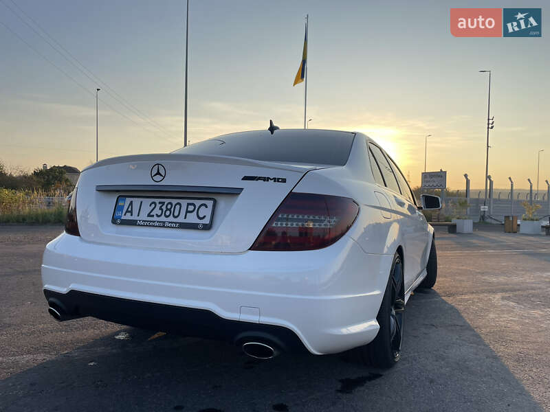 Седан Mercedes-Benz C-Class 2013 в Киеве