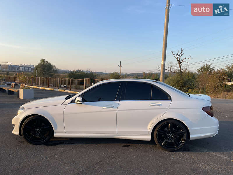 Седан Mercedes-Benz C-Class 2013 в Киеве