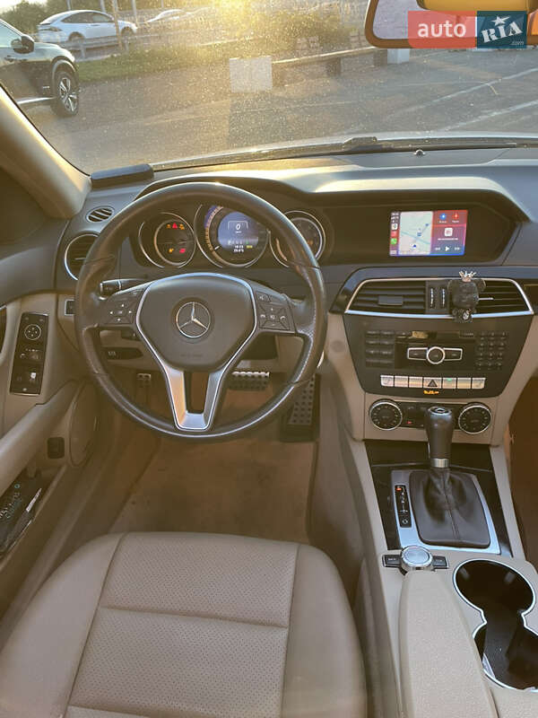 Седан Mercedes-Benz C-Class 2013 в Киеве