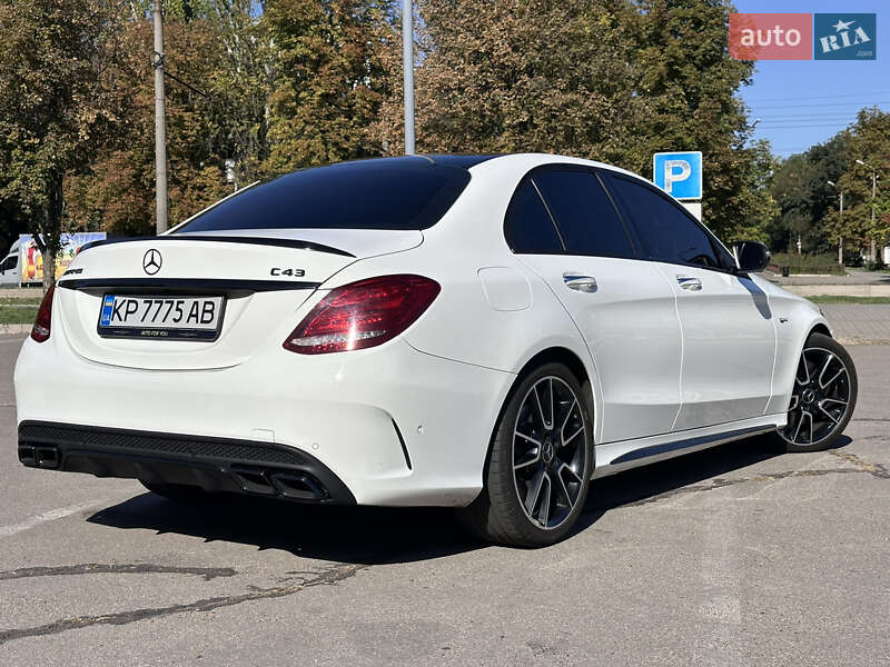 Седан Mercedes-Benz C-Class 2017 в Дніпрі