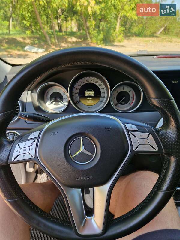 Універсал Mercedes-Benz C-Class 2011 в Чернівцях фото 7 Універсал Mercedes-Benz C-Class 2011 в Чернівцях