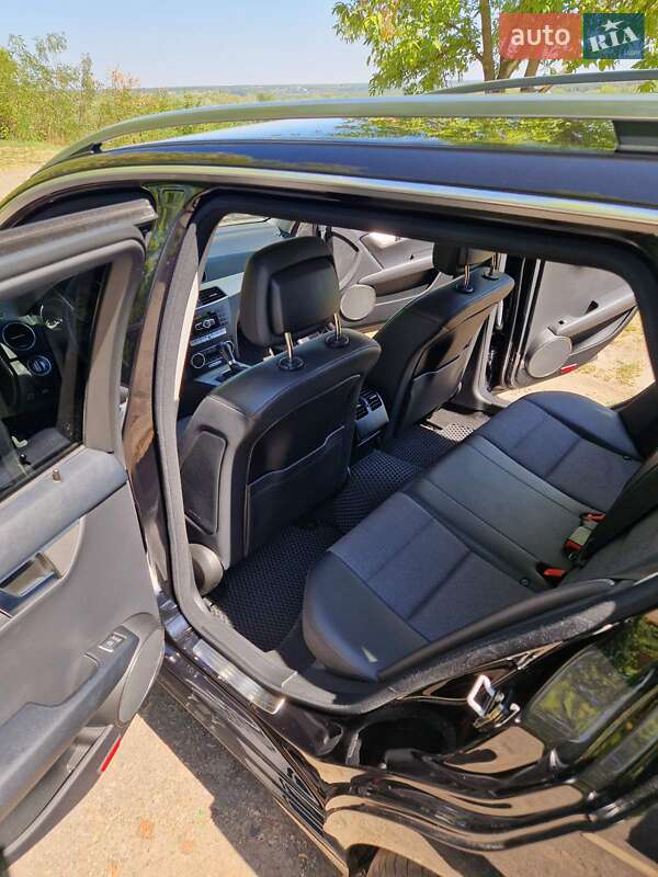 Універсал Mercedes-Benz C-Class 2011 в Чернівцях фото 11 Універсал Mercedes-Benz C-Class 2011 в Чернівцях