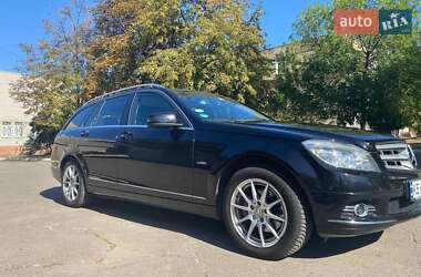 Универсал Mercedes-Benz C-Class 2010 в Кривом Роге