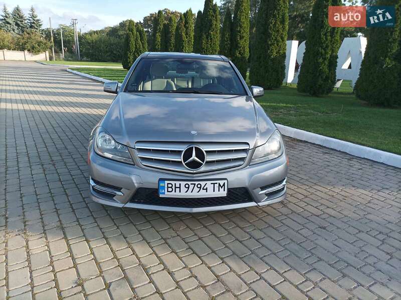 Седан Mercedes-Benz C-Class 2011 в Одессе