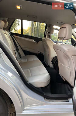 Универсал Mercedes-Benz C-Class 2011 в 