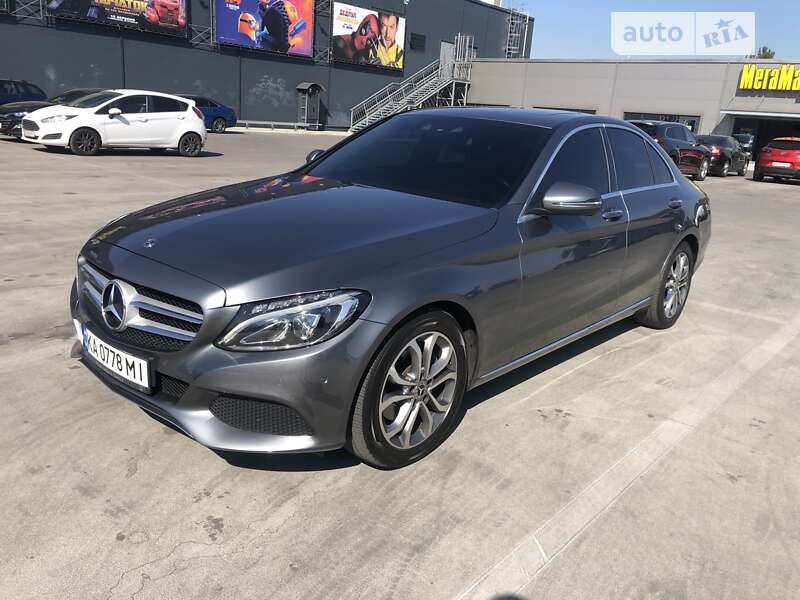 Седан Mercedes-Benz C-Class 2017 в Киеве