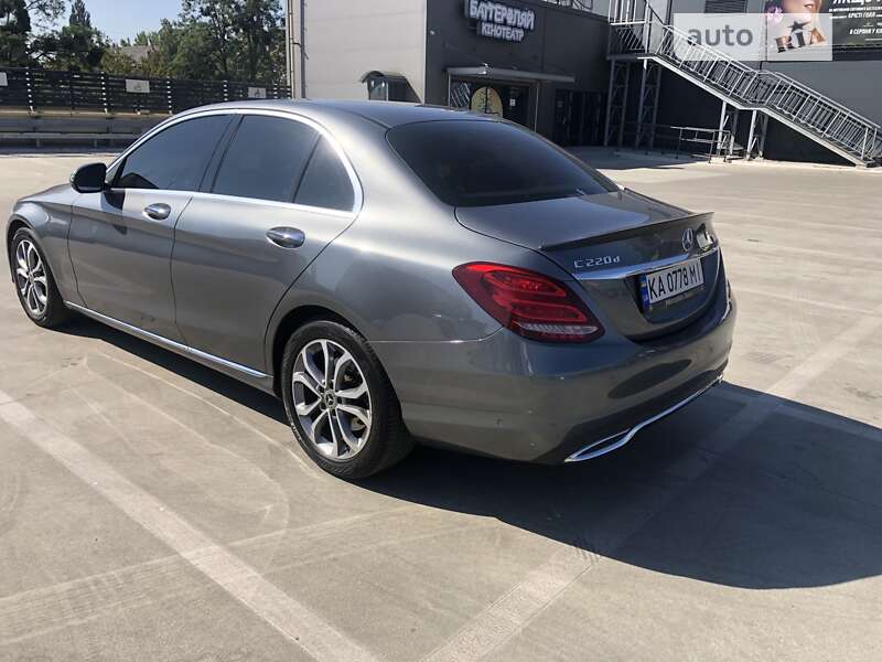 Седан Mercedes-Benz C-Class 2017 в Киеве