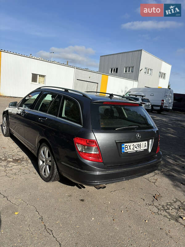Універсал Mercedes-Benz C-Class 2009 в Хмельницькому