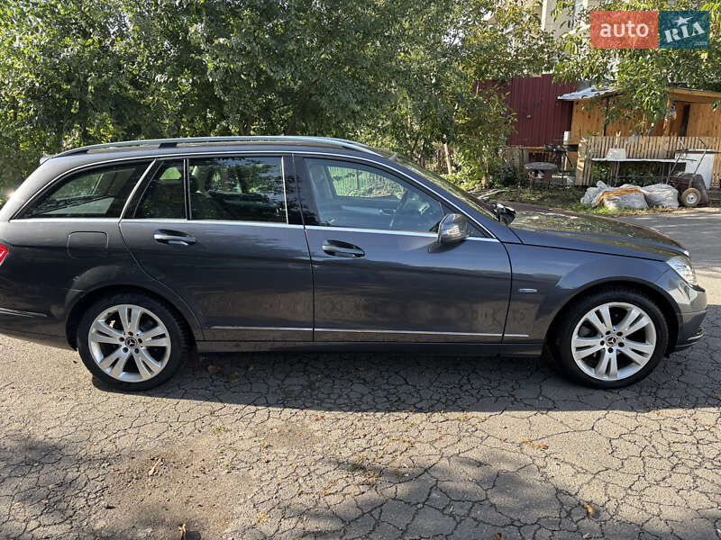 Універсал Mercedes-Benz C-Class 2009 в Хмельницькому