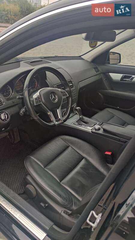 Универсал Mercedes-Benz C-Class 2010 в Белой Церкви