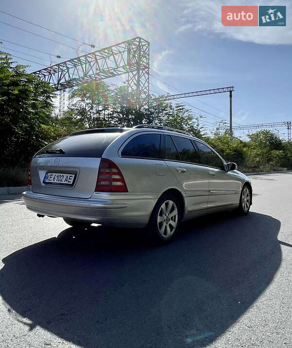 Универсал Mercedes-Benz C-Class 2003 в Днепре