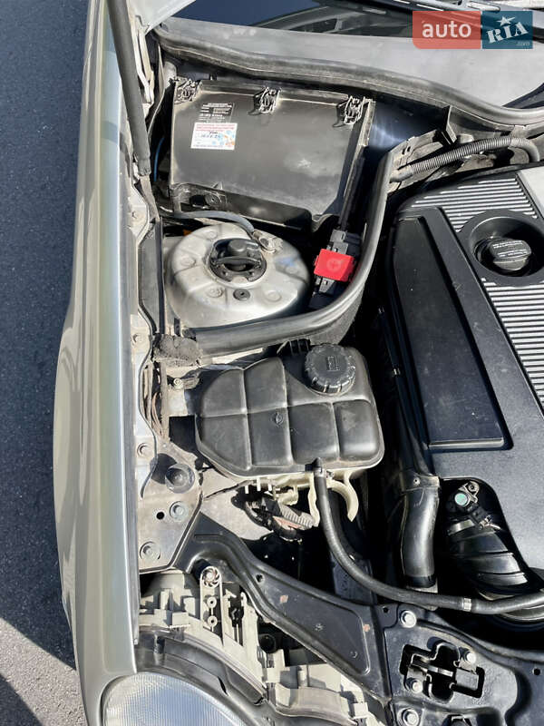 Универсал Mercedes-Benz C-Class 2003 в Днепре