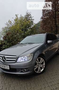 Універсал Mercedes-Benz C-Class 2009 в Чорткові