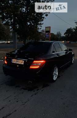 Седан Mercedes-Benz C-Class 2010 в Харкові