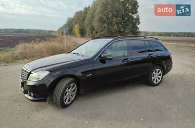 Універсал Mercedes-Benz C-Class 2011 в Києві