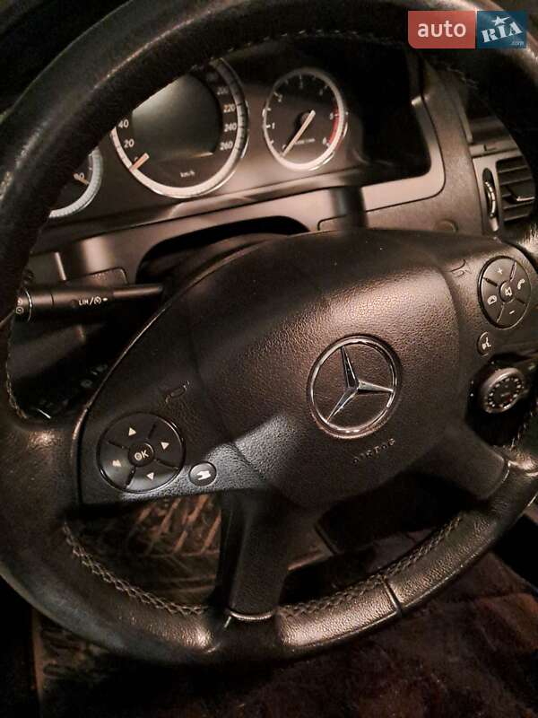 Универсал Mercedes-Benz C-Class 2007 в Стрые