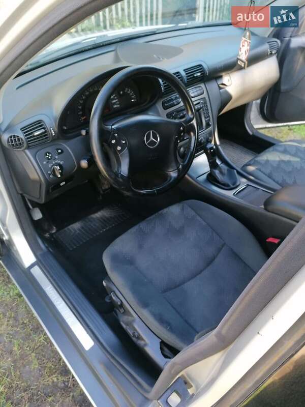 Універсал Mercedes-Benz C-Class 2002 в Волочиську
