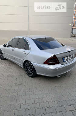 Седан Mercedes-Benz C-Class 2000 в Киеве