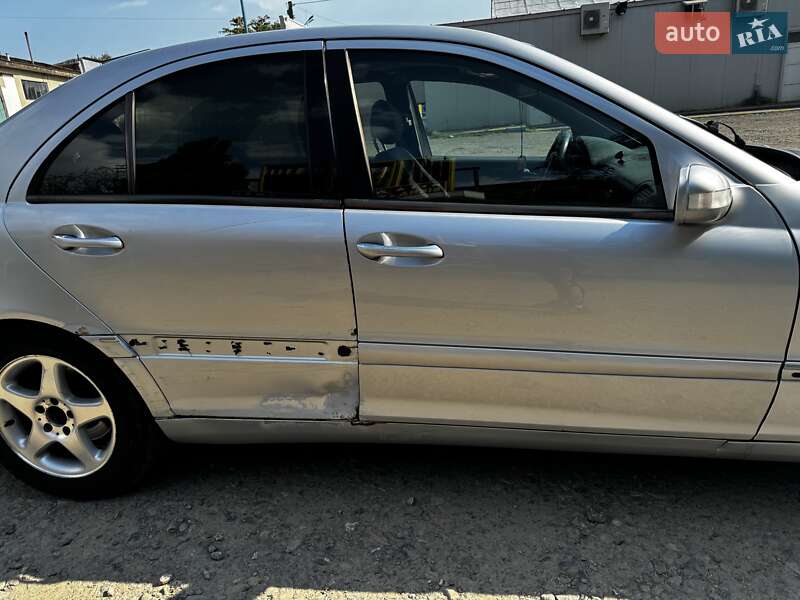 Седан Mercedes-Benz C-Class 2002 в Черноморске
