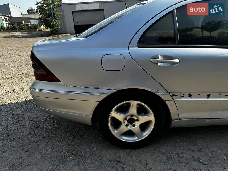 Седан Mercedes-Benz C-Class 2002 в Черноморске
