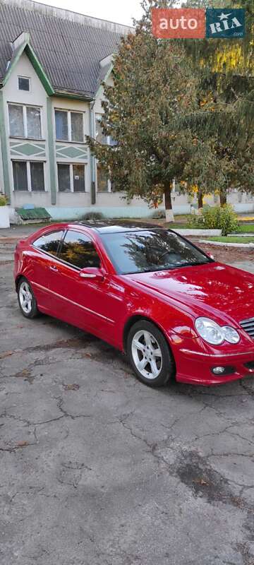 Купе Mercedes-Benz C-Class 2005 в Млиніві