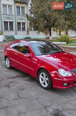 Купе Mercedes-Benz C-Class 2005 в 
