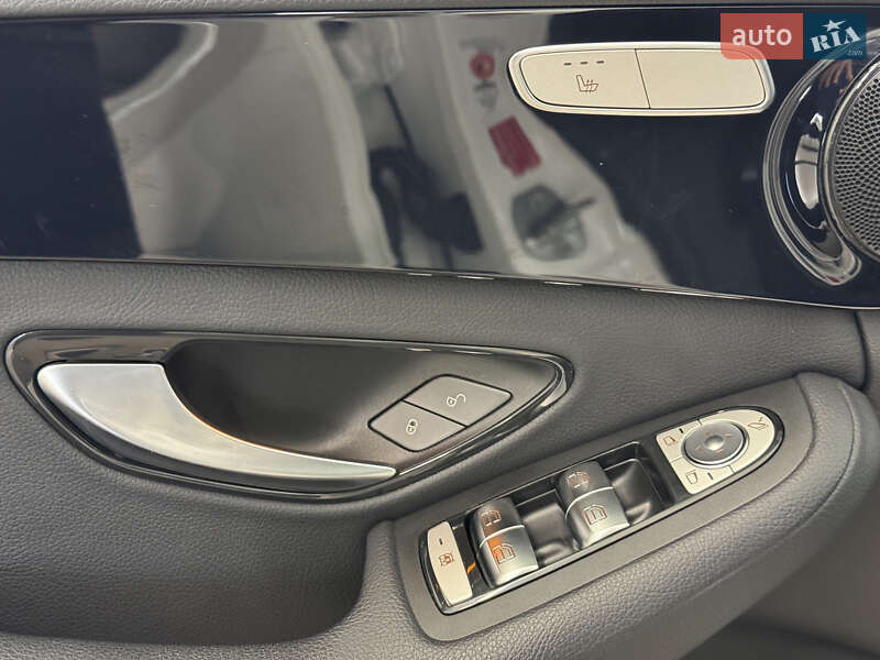 Седан Mercedes-Benz C-Class 2021 в Києві