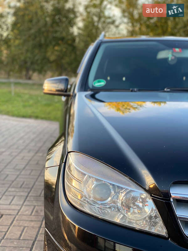 Універсал Mercedes-Benz C-Class 2011 в Нововолинську