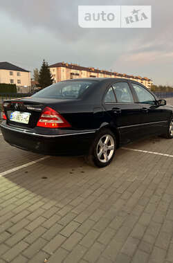 Седан Mercedes-Benz C-Class 2005 в 