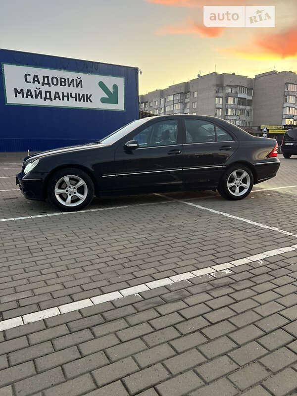 Седан Mercedes-Benz C-Class 2005 в Славуте