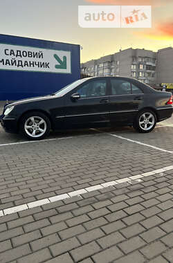Седан Mercedes-Benz C-Class 2005 в 